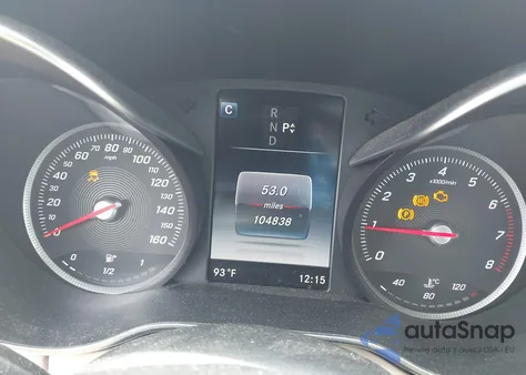 2016 Mercedes-Benz C 300 Luxury/Sport z USA, uszkodzony, nr VIN 55SWF4JB8GU096616